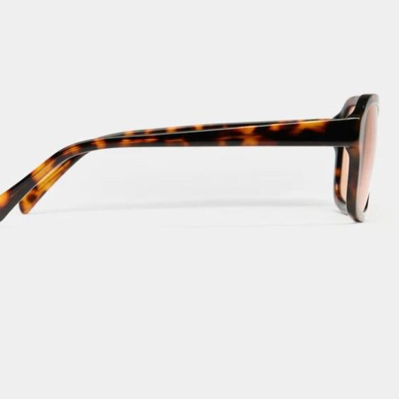 Vehla Dixie Choc Tort/Cin Sunglasses - Picture 2 of 4